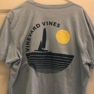Vineyard vines t-shirt